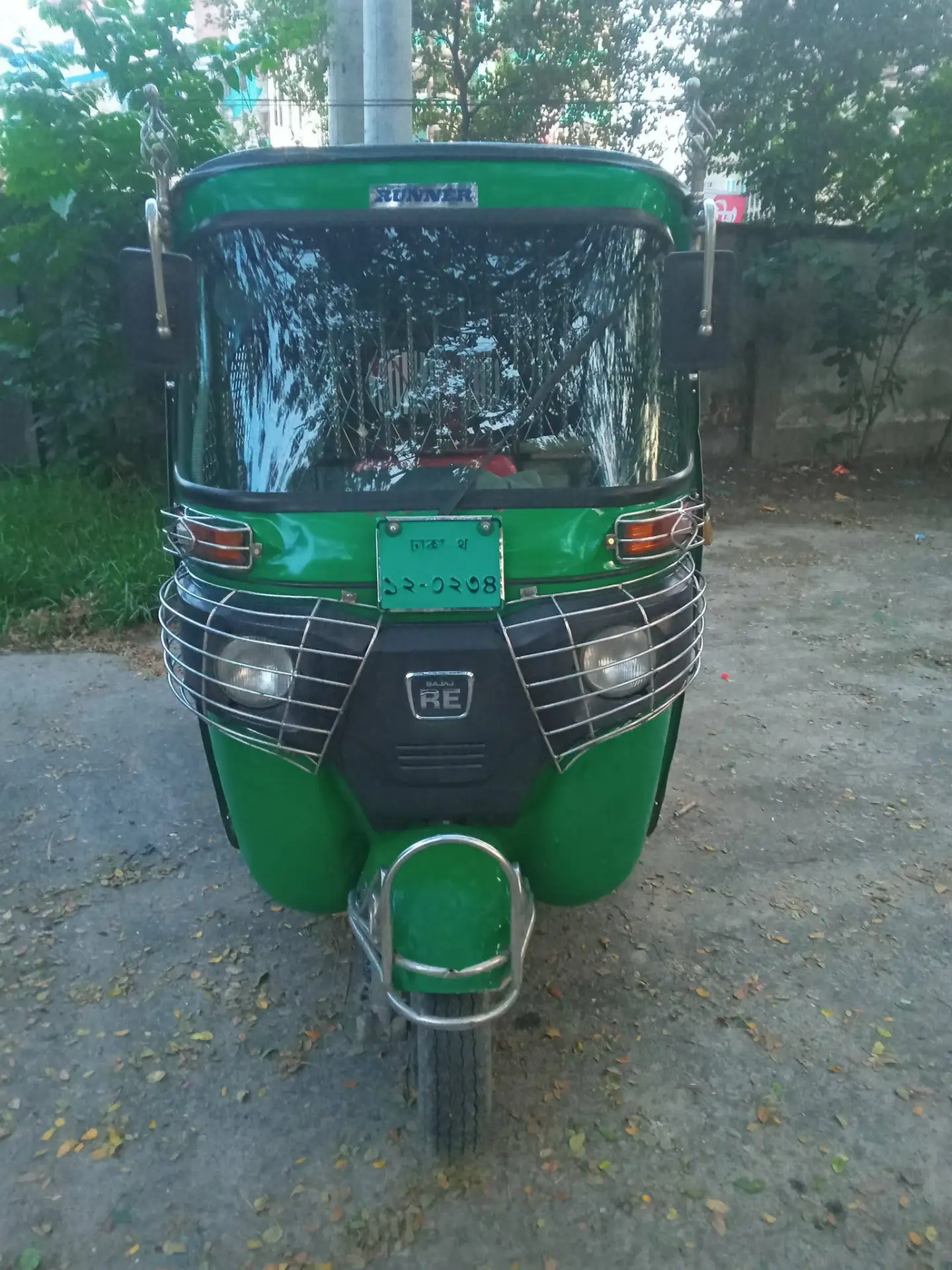 যাত্রাবাড়ীতে সিএনজি চুরি, সিসিটিভি ফুটেজ দেখে চোর শনাক্তের চেষ্টা পুলিশের