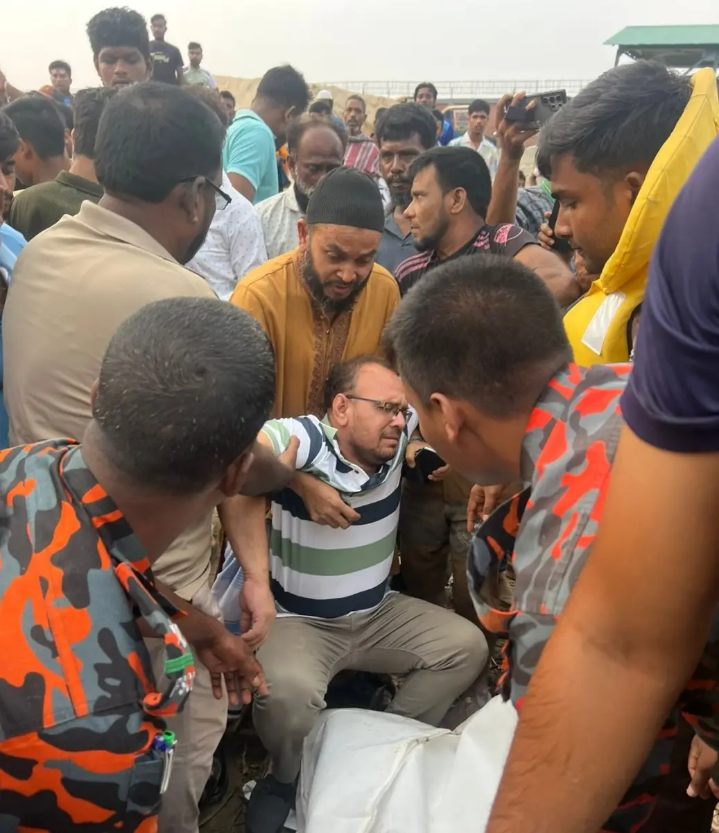 সোনারগাঁয়ে মেঘনা নদীতে ২ ছাত্র নিখোঁজ, উদ্ধারে ফায়ার সার্ভিসের ডুবুরি দল