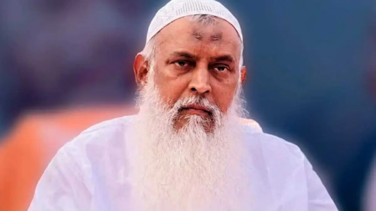 ধর্মমন্ত্রীর সফল অস্ত্রোপচার: দ্রুত আরোগ্য কামনায় দেশজুড়ে বিশেষ দোয়া