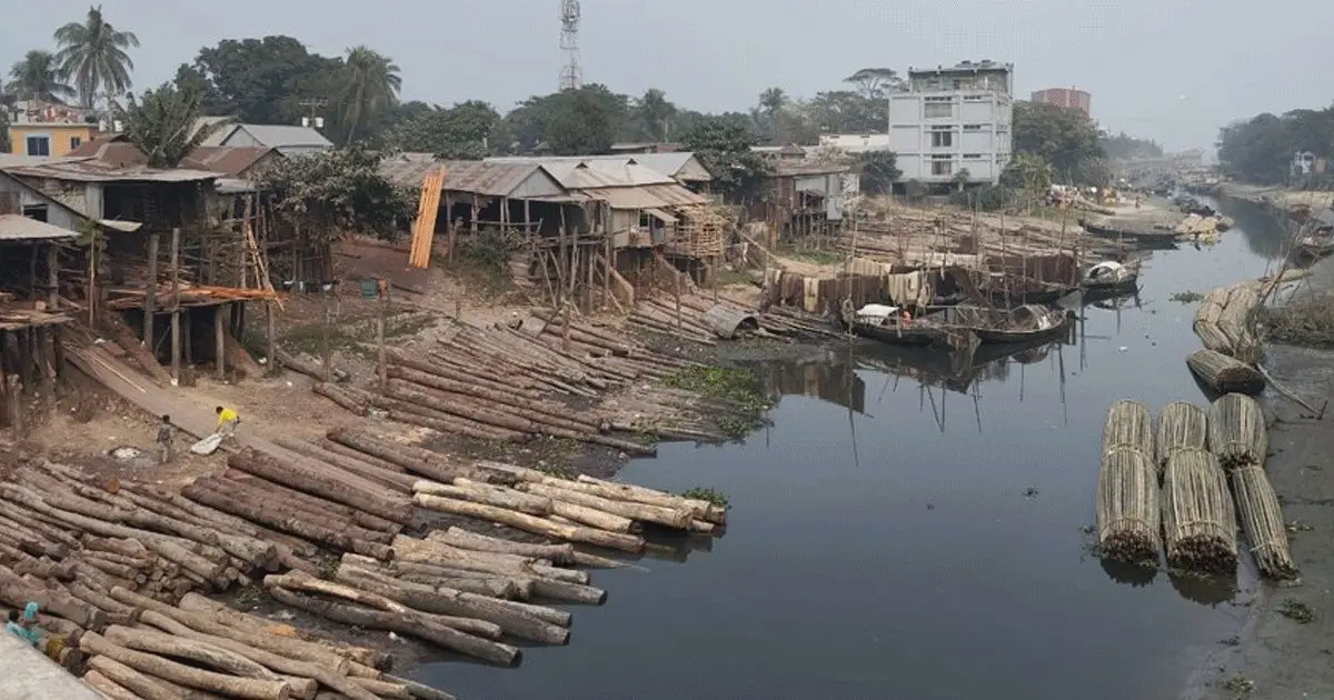 শিল্পবর্জ্যে বিষাক্ত মারিখালী নদী, চরম দুর্ভোগে নদীর পারের হাজারো মানুষ