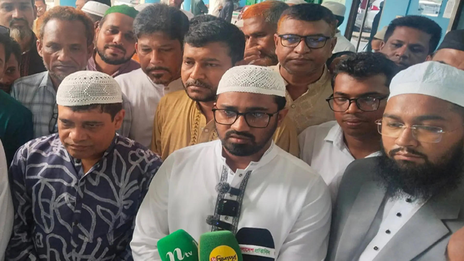 জামায়াত মুখে সহযোগিতা দেখালেও সরকারকে ব্যর্থ করার চেষ্টা করছে, রাশেদ খাঁন